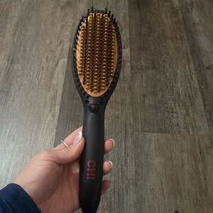 CHI straightening brush